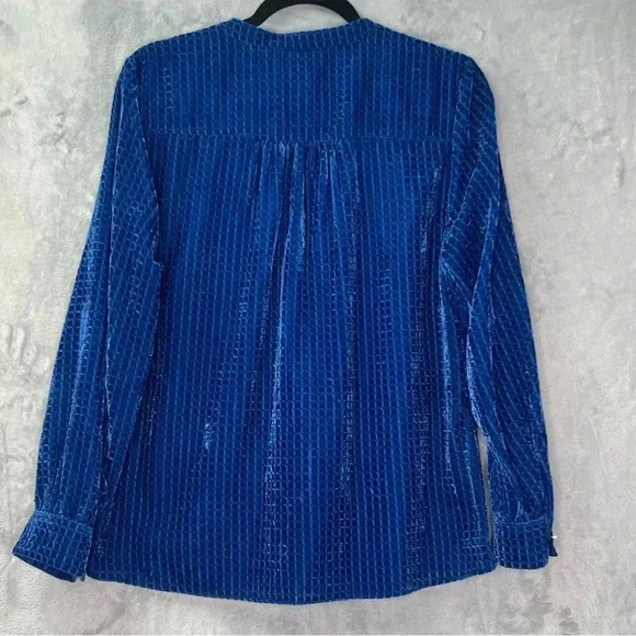 Soft Surroundings Ivy Shirt Women Sz M Velvet Burnout Cobalt Blue Jewel Button - Picture 7 of 13